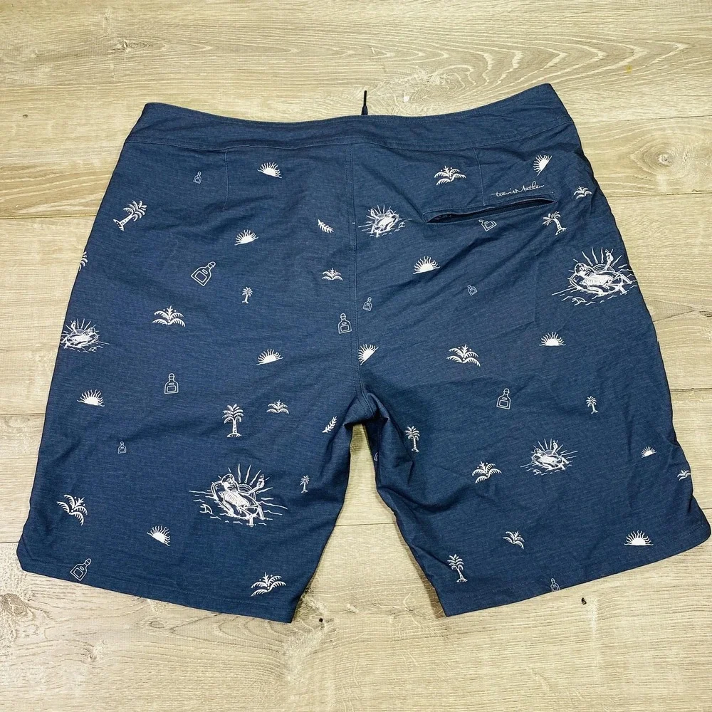 Travis Mathew Board Shorts Mens 38 Blue Skull Tropical Swim Trunks‎ Beach Print